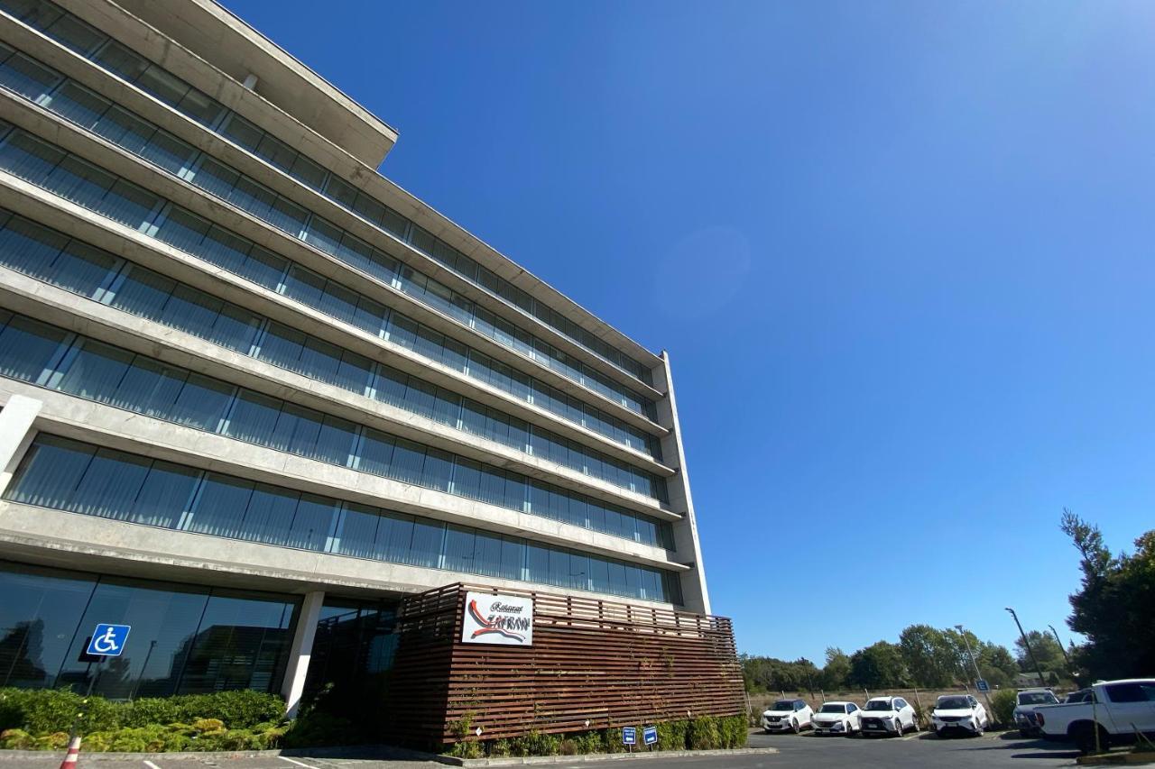 Wyndham Concepcion Pettra Hotell Eksteriør bilde The headquarters of the National University of Quilmes, in Bernal, Buenos Aires Province.