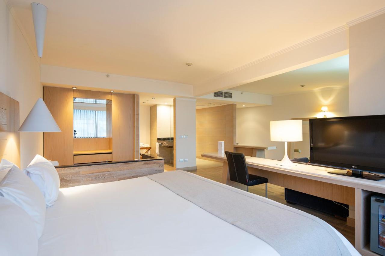 Wyndham Concepcion Pettra Hotell Eksteriør bilde A room at the hotel