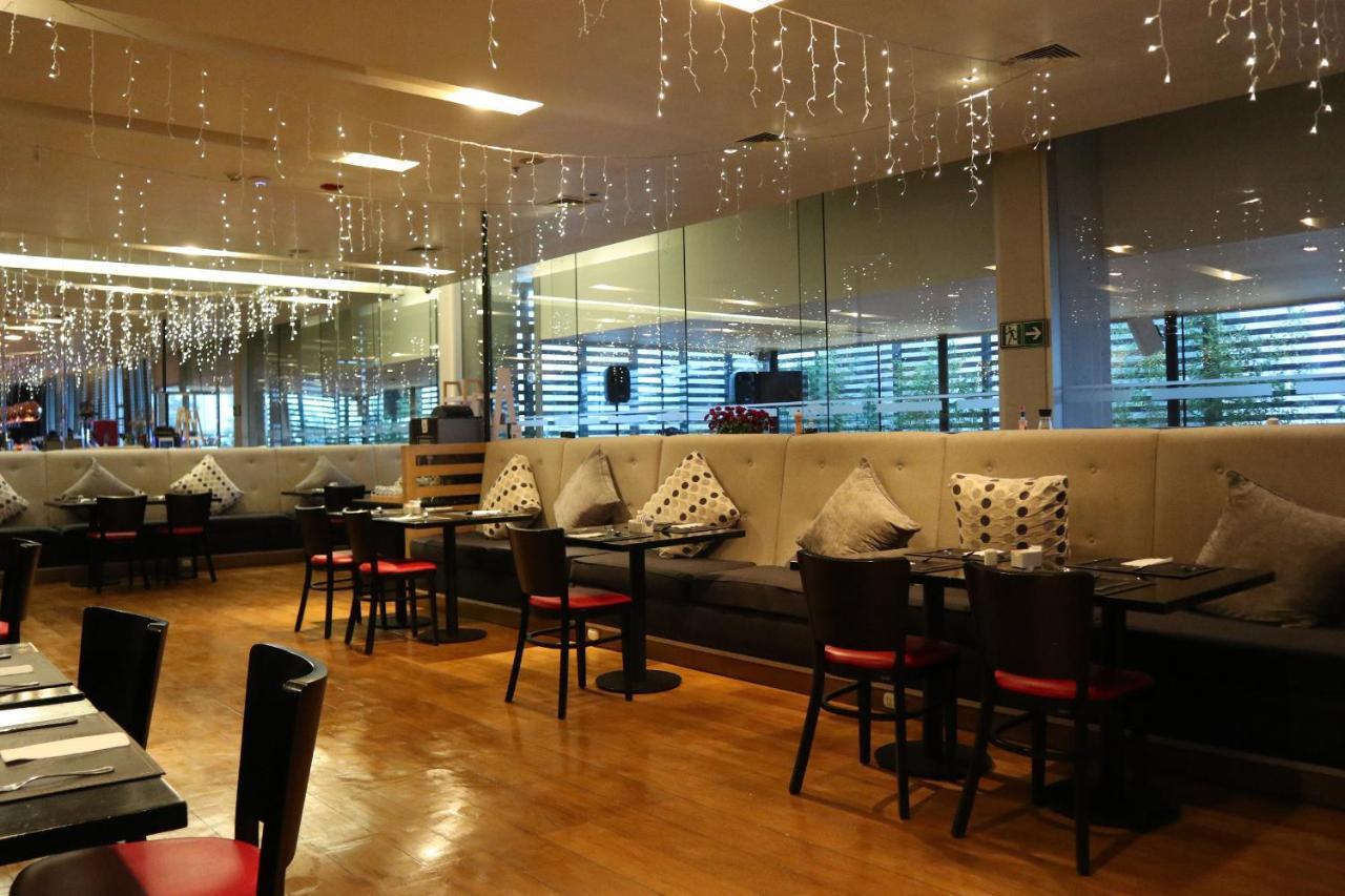 Wyndham Concepcion Pettra Hotell Eksteriør bilde The interior of the restaurant